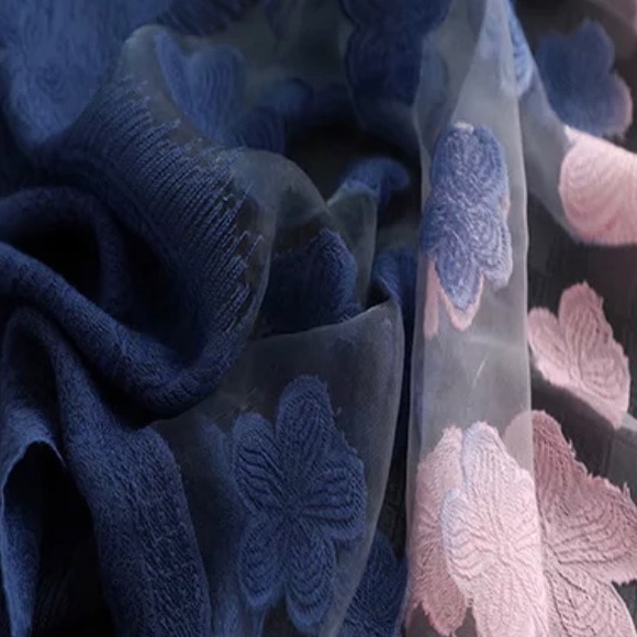 Hollow Lace Flower Scarf Dark Blue and Pink - Picture 2 of 4